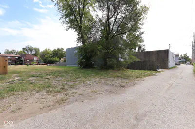 1033 Hosbrook Street, Indianapolis - 16