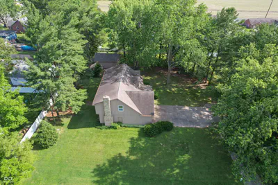 1221 Poplar Street, Seymour - 35