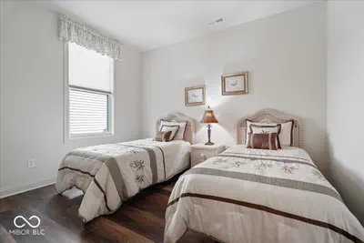 16127 Loire Valley Drive, Fishers - 32