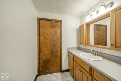 10664 S 9 W, Pendleton - 17