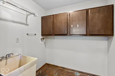 400 E Greyhound Pass, Carmel - 16
