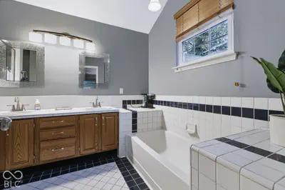 11533 Jamestown West Drive, Fishers - 35