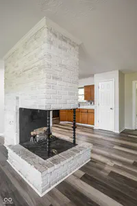 10461 Woodlawn Drive, Carmel - 11