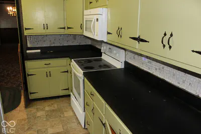 11 Bloomington Street, Greencastle - 2