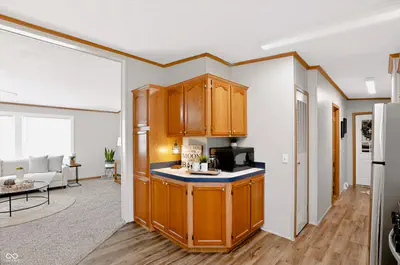 150 Sunset Court, Cicero - 17