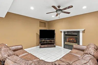 9698 Sunwood Way, Carmel - 30