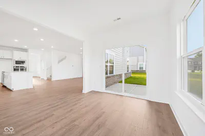 552 Portside Drive, Avon - 10