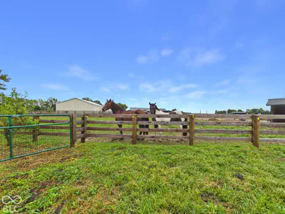 11104 County Road 1050, Stilesville - 34