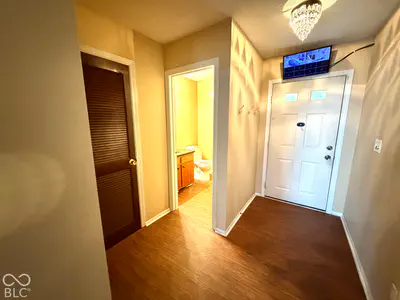 7704 Lake Vista Lane, Indianapolis - 6