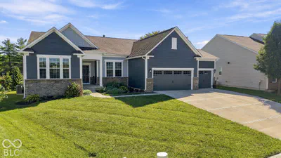 9694 Summer Hollow Drive, Fishers - 46
