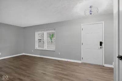 10211 Meadowlark Drive, Indianapolis - 4