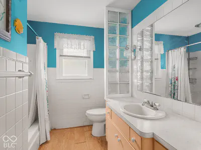 9008 Carriage Lane, Pendleton - 18
