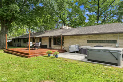 5904 Allisonville Road, Indianapolis - 46