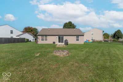 7941 Begonia Court, Camby - 24