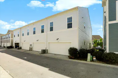 648 Lagerfield Drive, Carmel - 50
