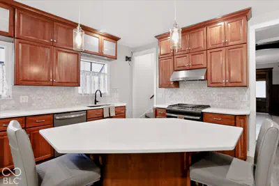 336 W Broadway Street, Shelbyville - 25