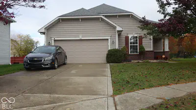 8140 Harshaw Drives, Indianapolis - 2