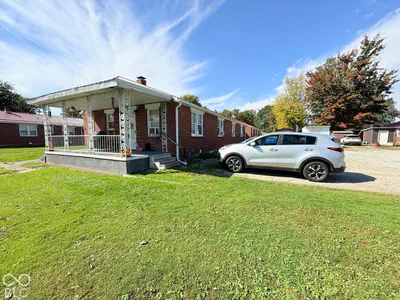 635 High Street, Versailles - 12
