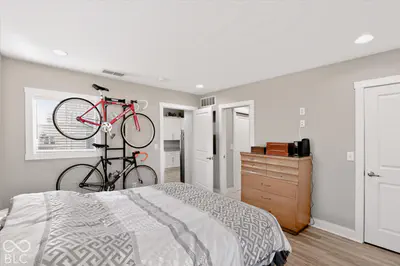 1064 Hosbrook, Indianapolis - 20
