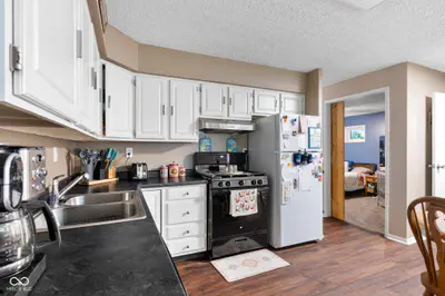 604 Center Drive, Frankfort - 8