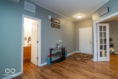 834 Blue Ash Trail, Greenwood - 9