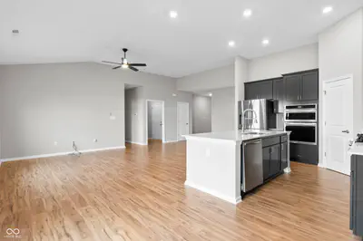 9858 Bryce Boulevard, Pendleton - 14
