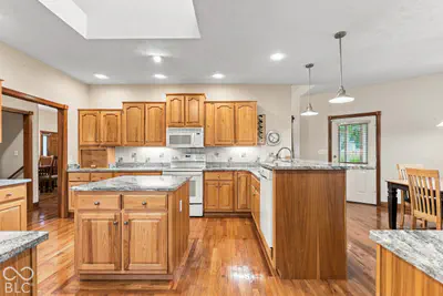 4383 Red Hawk Court, Columbus - 18
