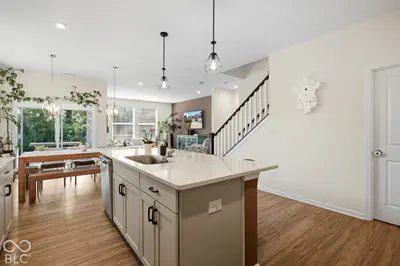 825 Stone Trace, Avon - 16