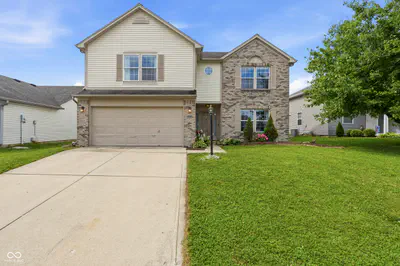 3915 Rosefinch Circle, Indianapolis - 2