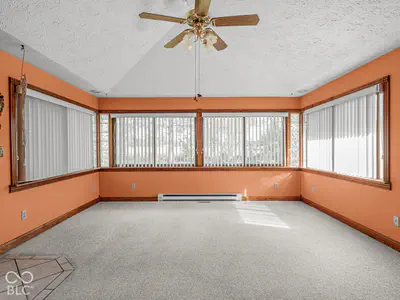 9008 Carriage Lane, Pendleton - 26