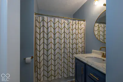 9226 Homeside Drive, Indianapolis - 17
