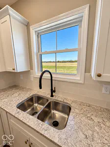 3888 Autumn Way, Seymour - 15