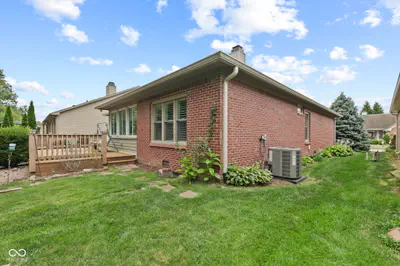 1628 Foxmere Boulevard, Greenwood - 29
