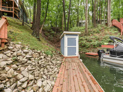 7210 Halibut Drive, Nineveh - 21