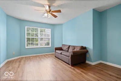 8140 Burnett Boulevard, Avon - 16