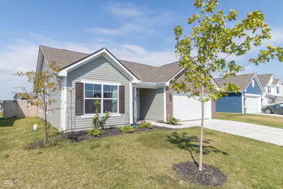 308 Briar Path Drive, Greenfield