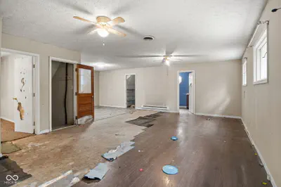 10580 State Road 243, Cloverdale - 29
