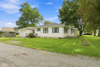 11003 Hoagland Road, Hoagland - 2