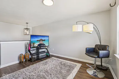 6673 Laurelwood Drive, Pendleton - 7