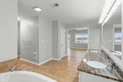 1220 Shoreline Drive, Cicero - 34