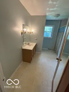 4520 Heritage Woods Road, Bloomington - 20