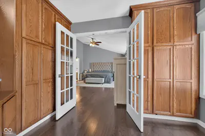 8642 Black Stone Xing, Avon - 32