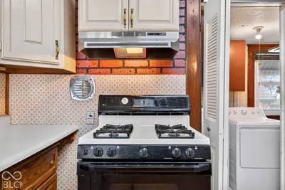 618 S Poplar Street, Seymour - 34