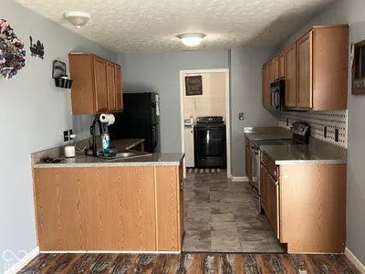 1476 Pencross Lane, Greenwood - 13