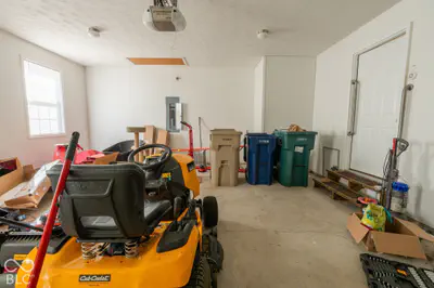 2230 Roaming Hills Drive, Richmond - 36