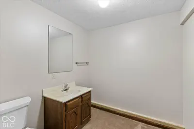 400 E Greyhound Pass, Carmel - 31