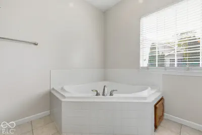 1817 N Tyrel W, Greensburg - 32