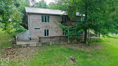 8900 Island Pond Road, Quincy - 10