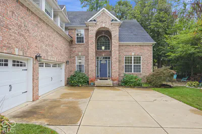 7545 Abundance Lane, Avon - 2