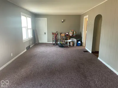 607 4th, Seymour - 10